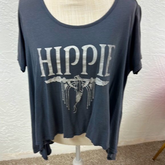 Nice flowy fun tshirt - Picture 1 of 3